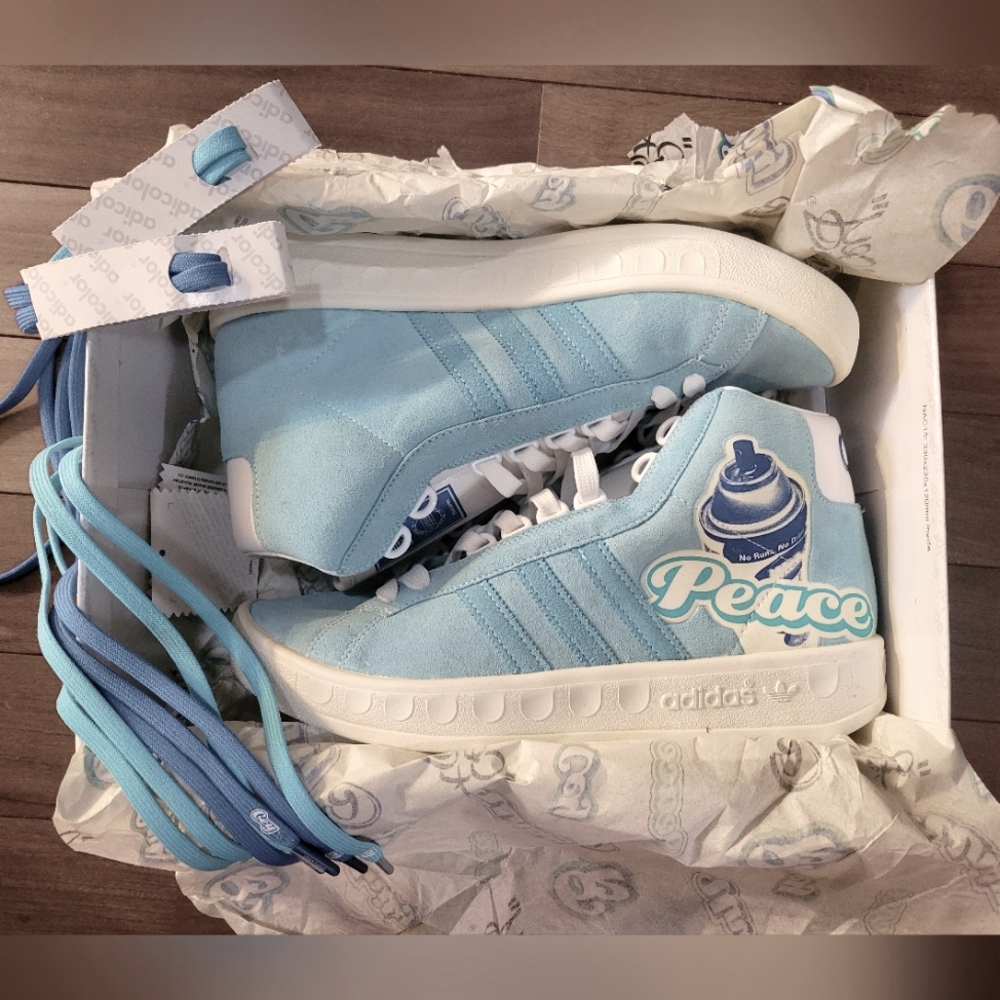 Rare Adidas Peace & Unity men's size 10.5